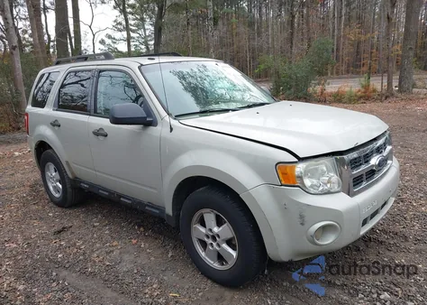 2009 Ford Escape Xlt from USA, damaged, VIN 1FMCU03739KB69548
